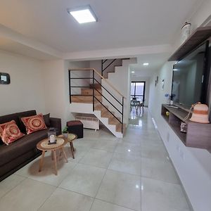 Depto Triplex Frente El Lago